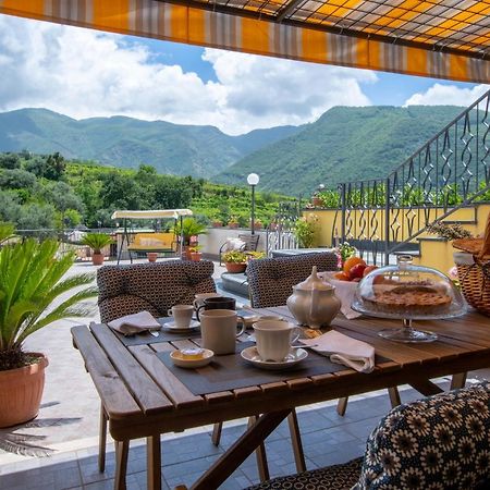 B&B L'Abbraccio Casola di Napoli Екстериор снимка