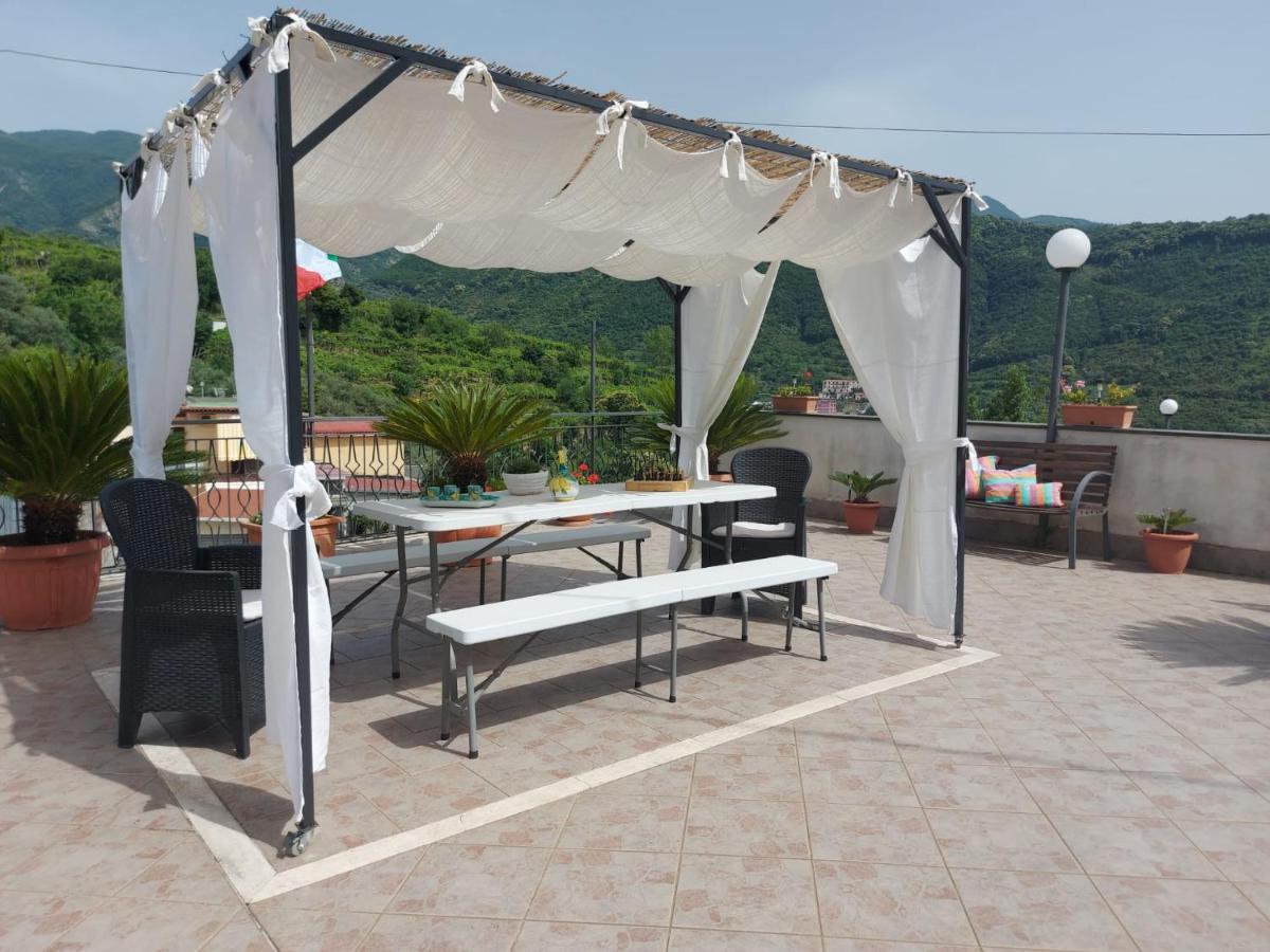 B&B L'Abbraccio Casola di Napoli Екстериор снимка