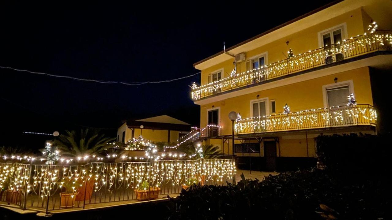 B&B L'Abbraccio Casola di Napoli Екстериор снимка